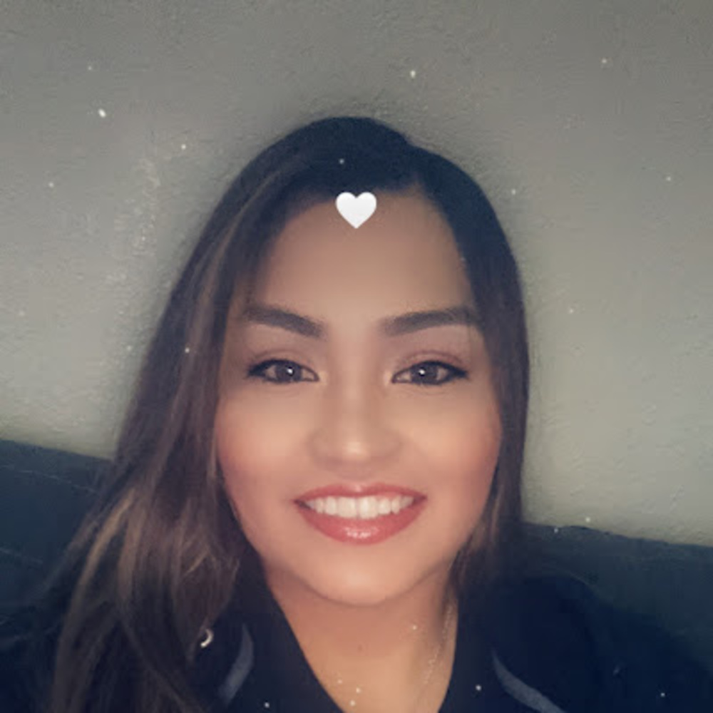 Meet your Posher, Estefani